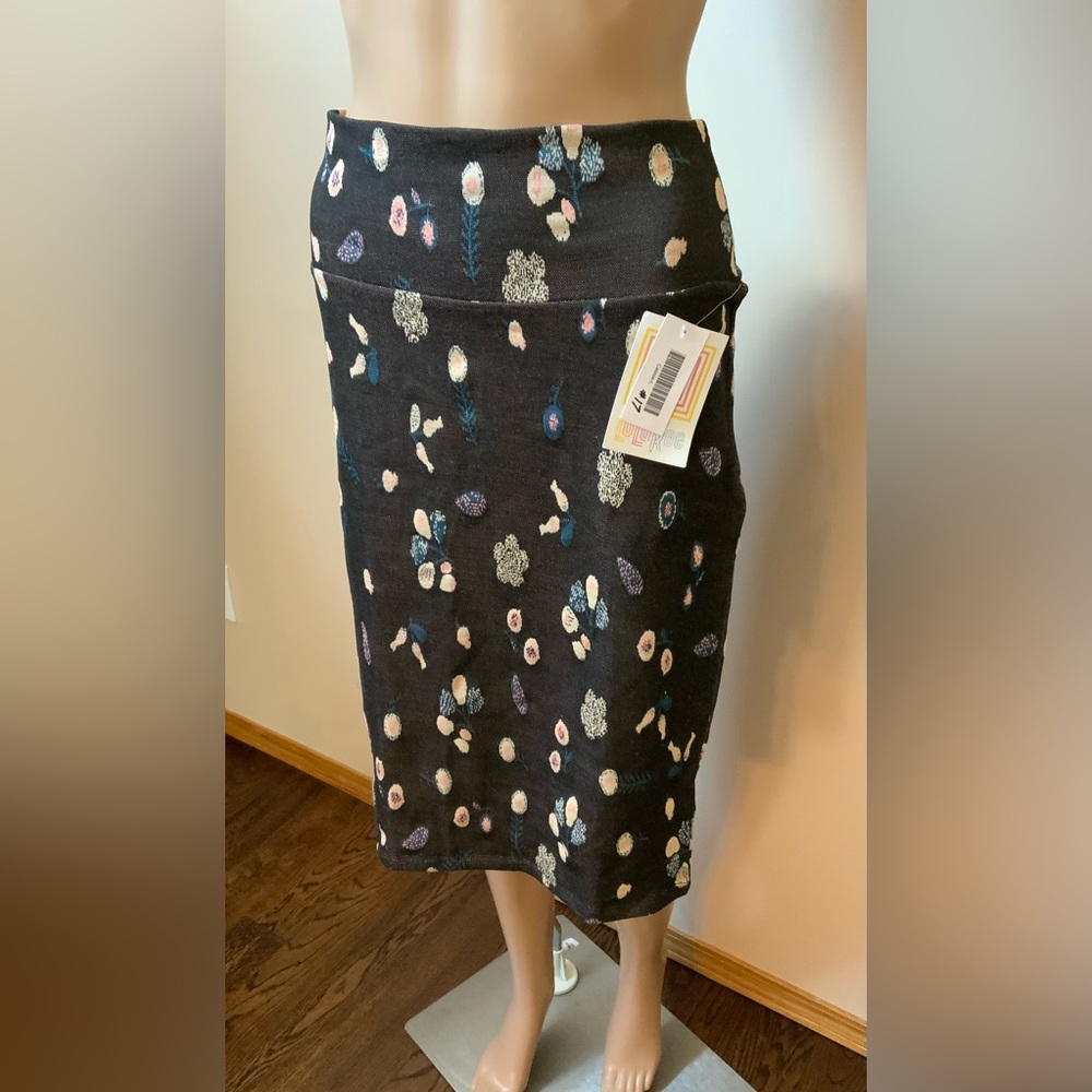 Lularoe - Picture 7 of 11